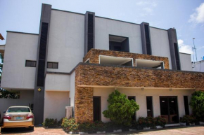 S & S Hotel & Suites